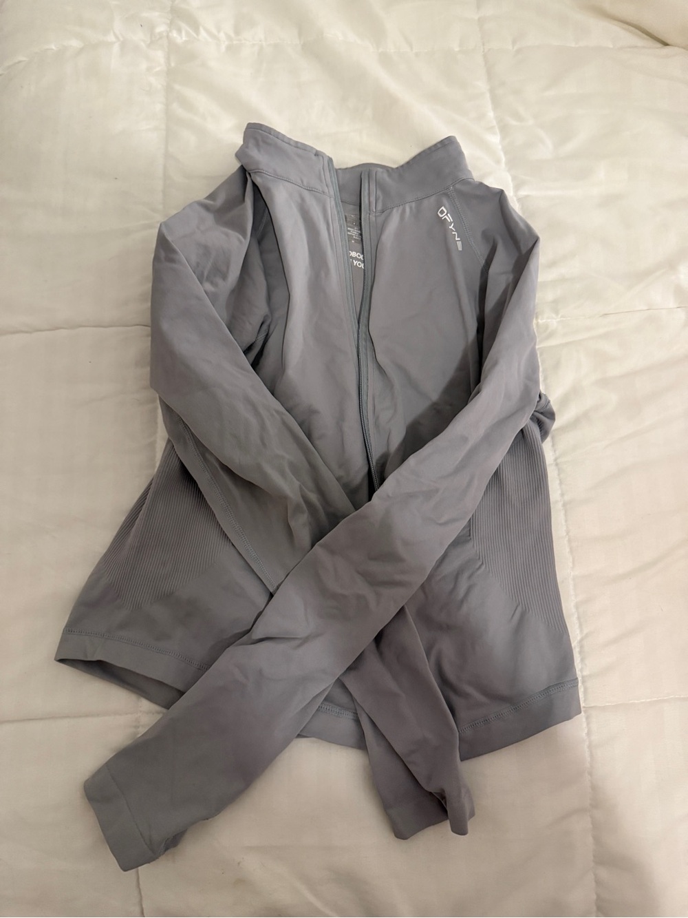DFYNE Light Gray Women's Zip Jacket